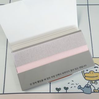 [갸스비] 메이크업은 그대로, 피지만 쏙 - BB킵 오일컨트롤 파우더 페이퍼 — 5점을 준 리뷰어가 2021년 6월 올린 사용 사진