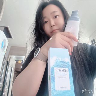 [스킨1004] 마다가스카르 센텔라 히알루-시카 워터핏 선세럼 50ml — 4점을 준 리뷰어가 2024년 5월 올린 사용 사진