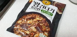 한성기업 무볼레 왕건더기 볶음밥 갈릭스테이크 — 4.5점을 준 리뷰어가 2021년 10월 올린 사용 사진
