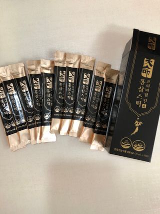 헬스업_천명진프리미엄홍삼스틱_10ml x 30포 — 4.5점을 준 리뷰어가 2021년 2월 올린 사용 사진