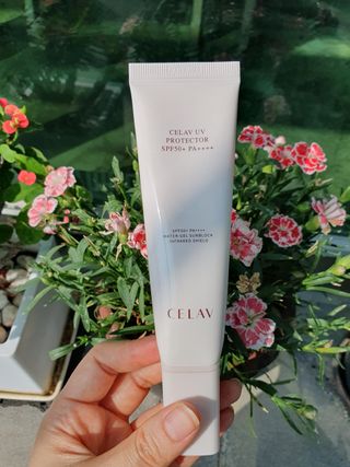 프리마인 선크림만 바꿨을 뿐인데 매일 물 2L챙겨먹고 기초케어 완벽하게 한 물빛피부 완성,셀라브UV프로텍터 — 5점을 준 리뷰어가 2023년 7월 올린 사용 사진