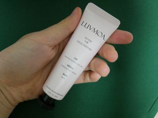 러브모아 향수 고체향수 승무원 고체향수 바르는 향수 니치향수 도손 우드세이지 앤 씨솔트 — 5점을 준 리뷰어가 2022년 12월 올린 사용 사진