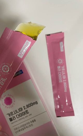 주식회사 얼굴반쪽 [얼굴반쪽 가르시니아 2,800mg] x 14포 1주 젤리 다이어트 보조제 체지방감소 — 5점을 준 리뷰어가 2021년 11월 올린 사용 사진