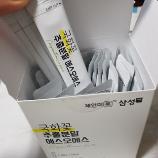 체인미 국화꽃 추출분말 에스오에스 곡류효소 과일채소 17종 혼합 분말 스틱 — 5점을 준 리뷰어가 2021년 12월 올린 사용 사진
