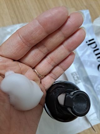 헤어플러스 콴디 아침세안제 폼클렌징 퓨어 어니스티 모닝클렌저 — 5점을 준 리뷰어가 2021년 7월 올린 사용 사진