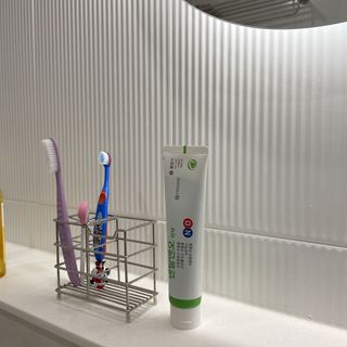 프리마인 유해균 뿐만 아니라 유익균까지 씻어내는 치약은 그만, 건강한 구강환경을 만드는 덴탈엔오 — 5점을 준 리뷰어가 2022년 12월 올린 사용 사진