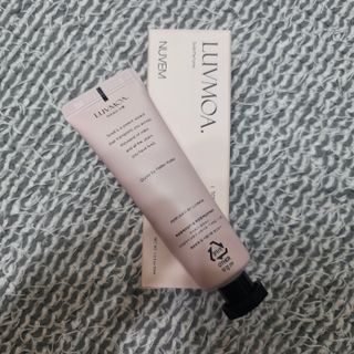 러브모아 향수 고체향수 승무원 고체향수 바르는 향수 니치향수 도손 우드세이지 앤 씨솔트 — 5점을 준 리뷰어가 2022년 11월 올린 사용 사진