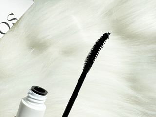 더소설 소설 블랙아이래쉬 세럼 10g(SOSEOL BLACK EYELASH SERUM 10g) — 5점을 준 리뷰어가 2024년 3월 올린 사용 사진
