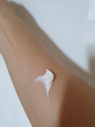 세이지빼빼 빼빼B 슬리미 히알 바디밤 150g — 4점을 준 리뷰어가 2022년 11월 올린 사용 사진