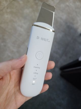 디하우트 랩 4 in 1 갈바닉 아쿠아 워터 필링기 스킨스크러버 — 4점을 준 리뷰어가 2021년 12월 올린 사용 사진