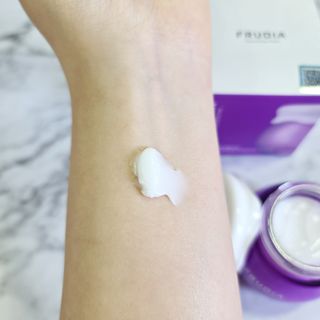 [후르디아] 72시간 블루베리 속살 수분크림 — 5점을 준 리뷰어가 2021년 5월 올린 사용 사진