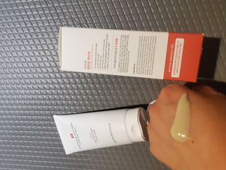 바디셀런스 벤토나이트 데일리 약산성 딥클렌징폼 120ml — 5점을 준 리뷰어가 2021년 12월 올린 사용 사진