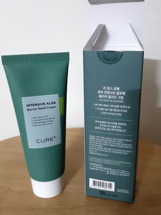 김정문알로에 큐어 큐어 인텐시브 알로에 배리어 릴리프 크림 100g — 4.5점을 준 리뷰어가 2021년 4월 올린 사용 사진