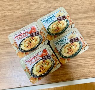 [유픽]간편하게 즐기는 고단백 상온보관 후무스 2종, 총 4개 토마토맛/타히니맛[올리브맛 제외] — 5점을 준 리뷰어가 2021년 2월 올린 사용 사진