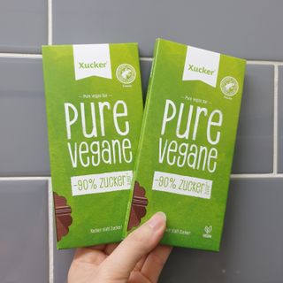 당류2g 자일리톨로 단맛을낸 슈카 퓨어비건 무설탕초콜릿 Xucker vegan 2개입 — 5점을 준 리뷰어가 2021년 4월 올린 사용 사진
