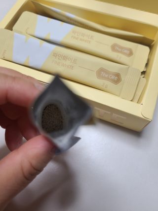 디오르 파인화이트 — 5점을 준 리뷰어가 2022년 3월 올린 사용 사진