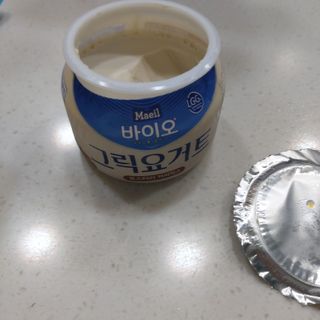 매일바이오 그릭요거트 오리지널 플레인 4개, 로스터리 커피믹스 4개 — 3점을 준 리뷰어가 2021년 12월 올린 사용 사진