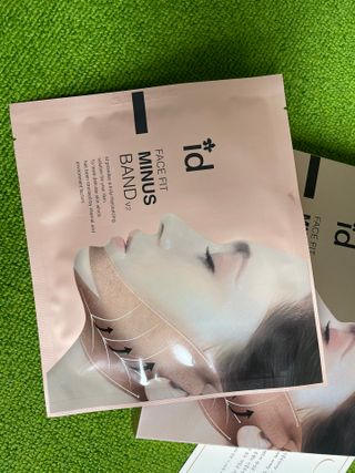 아이디플라코스메틱 아이디 페이스핏 마이너스 밴드 v2 — 5점을 준 리뷰어가 2021년 6월 올린 사용 사진