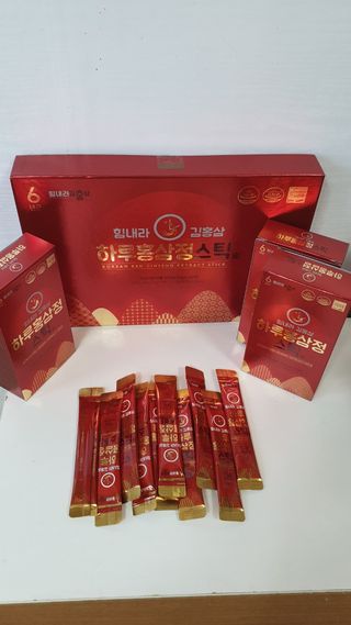 힘내라김홍삼 하루홍삼정스틱 10g x 30포 — 5점을 준 리뷰어가 2021년 4월 올린 사용 사진