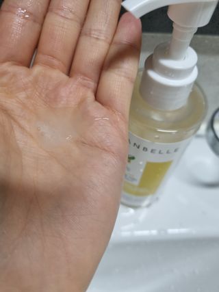 랑벨 내츄럴 딥 포어 클렌저 210ml (저자극 약산성 천연 클렌징 젤) — 5점을 준 리뷰어가 2022년 4월 올린 사용 사진