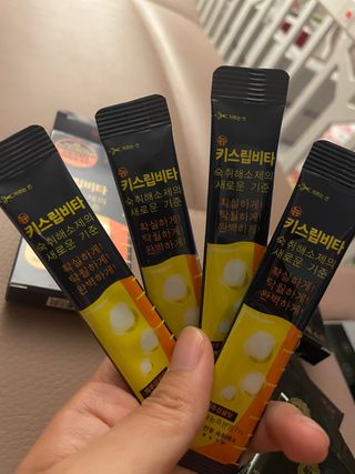 [키스립] 근복적인 숙취원인 해결 숙취해소제 키스립 코드레드487 2팩 & 뉴키스립비타 1box  set — 4.5점을 준 리뷰어가 2022년 6월 올린 사용 사진