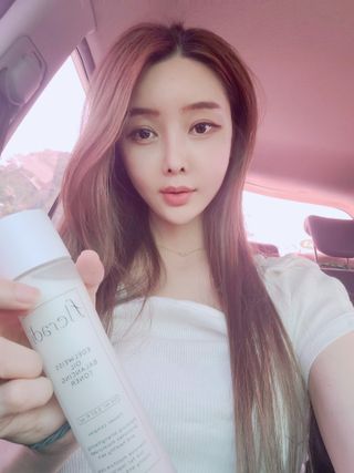플레라디 에델바이스 오일 밸런싱 토너 — 5점을 준 리뷰어가 2021년 7월 올린 사용 사진