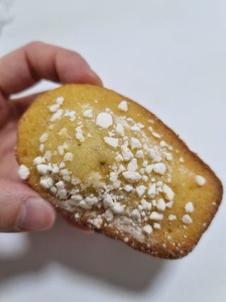 [메종콜리브리] 프랑스 마들렌 메종콜리브리 레몬 마들렌 2팩 — 3점을 준 리뷰어가 2022년 3월 올린 사용 사진