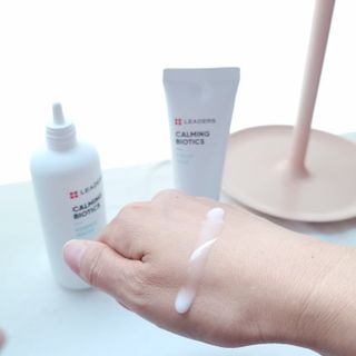 리더스코스메틱 리더스 카밍 바이오틱스 #1등 진정 기획세트 [에센스 워터150ml + 크림 마스크80ml] — 5점을 준 리뷰어가 2022년 8월 올린 사용 사진