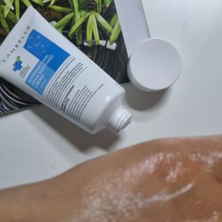 랑벨 수퍼내츄럴 아쿠아 수딩 크림 100ml — 5점을 준 리뷰어가 2022년 5월 올린 사용 사진