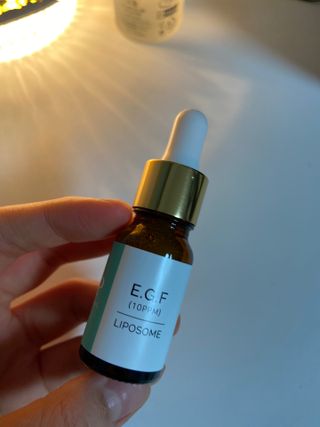 랑팡 EGF+FGF 10ppm 리포좀 앰플 원액 10ml — 4.5점을 준 리뷰어가 2021년 11월 올린 사용 사진