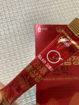 힘내라김홍삼 하루홍삼정스틱 10g x 10포 — 4.5점을 준 리뷰어가 2021년 3월 올린 사용 사진