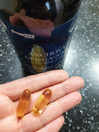 서울약사신협 Finepick_오메가365_1020mg x 365캡슐 — 5점을 준 리뷰어가 2021년 4월 올린 사용 사진