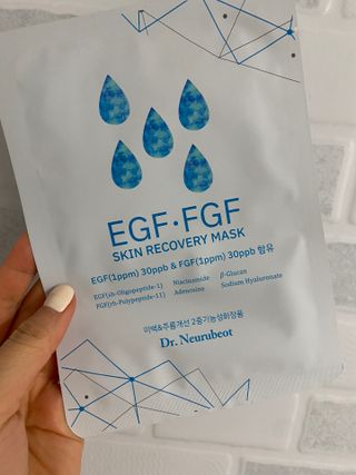 Dr.느루벗 느루벗 EGF FGF 스킨 리커버리 마스크 10장 — 5점을 준 리뷰어가 2021년 3월 올린 사용 사진