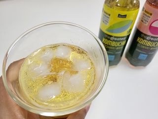 더그레잇티 콤부차 [매일유업] 더그레잇티 44kcal 콤부차 300ml *12개입 (오리지널 6개+베리리치 6개) — 4점을 준 리뷰어가 2023년 7월 올린 사용 사진