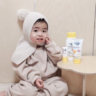포멀비 키즈 더마베리어 아토 세트(크림 120ml+워시 300ml+스틱밤 18g) — 5점을 준 리뷰어가 2023년 12월 올린 사용 사진