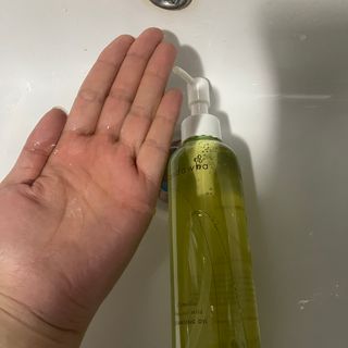 스킨큐어 산다화 순한 클렌징 동백 오일 200ml — 5점을 준 리뷰어가 2023년 4월 올린 사용 사진