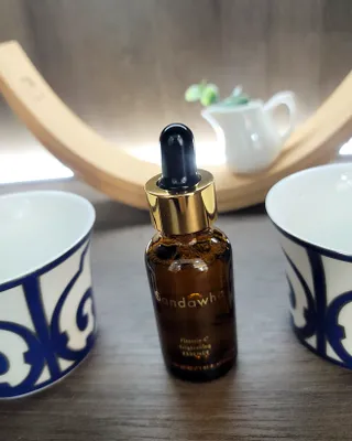 스킨큐어 산다화 비타민c 화이트닝 에센스 30ml — 5점을 준 리뷰어가 2022년 2월 올린 사용 사진