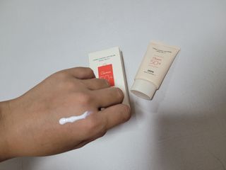 [오띠] SET_더마 컨트롤 선 크림( SPF50+ PA++++) & 100 마스크팩 x  4매 (수분/탄력/광채/장벽) — 5점을 준 리뷰어가 2022년 9월 올린 사용 사진