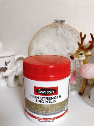 Swisse 스위스 고함량 프로폴리스 2,000mg 210정 — 5점을 준 리뷰어가 2021년 5월 올린 사용 사진