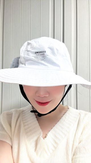구김스★ [방수/UV차단]베이직 서핑햇 1.0 비치햇/해변모자/등산모자 *컬러 선택 가능 — 5점을 준 리뷰어가 2024년 11월 올린 사용 사진