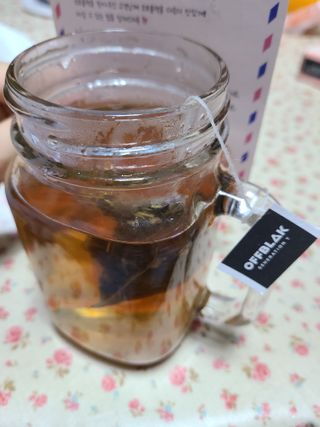 [오프블랙] 아침을 상큼하게 시작하는 에너지티! 유아골든 블렌딩홍차 12T — 3점을 준 리뷰어가 2022년 2월 올린 사용 사진