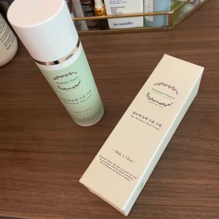 술람미네이처 자연주의 화장품ㅣ속보습 충전 + 민감/트러블 피부 진정 - 알로에 듬뿍 수분 크림 50ml — 4.5점을 준 리뷰어가 2022년 6월 올린 사용 사진