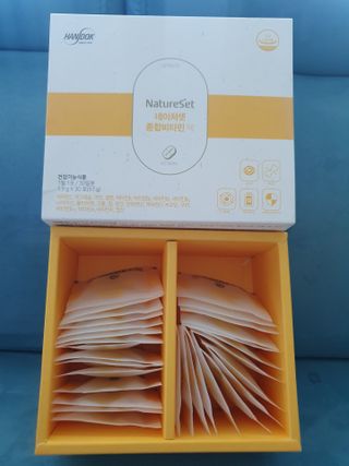 네이처셋 멀티비타민 종합비타민팩 1개월분 — 5점을 준 리뷰어가 2021년 6월 올린 사용 사진
