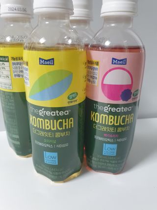 더그레잇티 콤부차 [매일유업] 더그레잇티 44kcal 콤부차 300ml *12개입 (오리지널 6개+베리리치 6개) — 2.5점을 준 리뷰어가 2023년 7월 올린 사용 사진