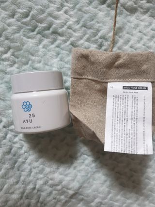 AYU25[아유트웬티파이브]다마스크로즈워터 베이스 천연 수분 촉촉 크림 — 5점을 준 리뷰어가 2021년 3월 올린 사용 사진