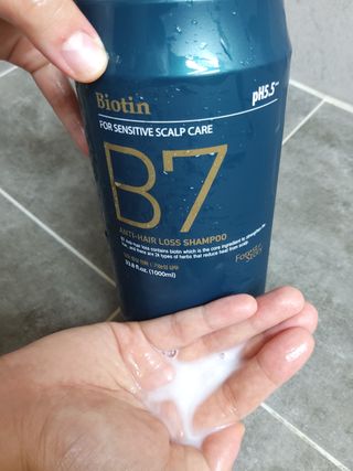 [포레스트스토리] 탈모증상완화 샴푸 1,000ml — 5점을 준 리뷰어가 2022년 8월 올린 사용 사진