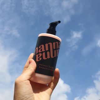 난나 살몬 스파이더 검버섯 미백 톤업 화이트닝 연어 앰플 크림 300ml 대용량 — 5점을 준 리뷰어가 2022년 11월 올린 사용 사진