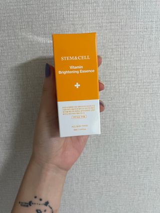 체르엠 스템앤셀 비타민 브라이트닝 에센스 30ml 1개 — 5점을 준 리뷰어가 2021년 10월 올린 사용 사진