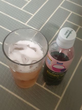 더그레잇티 콤부차 300ml *12개입 (오리지널 6개+베리리치 6개) — 3점을 준 리뷰어가 2022년 7월 올린 사용 사진
