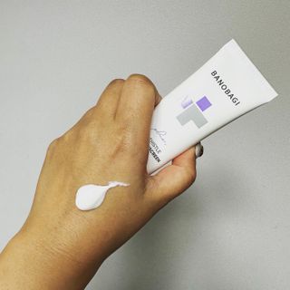 바노바기 코스메틱 바노바기 밀크씨슬 리페어 시카 선스크린 플러스 50ml — 5점을 준 리뷰어가 2023년 1월 올린 사용 사진